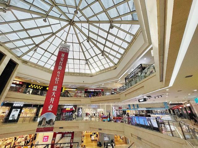 西安李家村万达广场，时髦精必打卡的网红饰品站「李家村万达广场——西安人的购物中心」  第1张