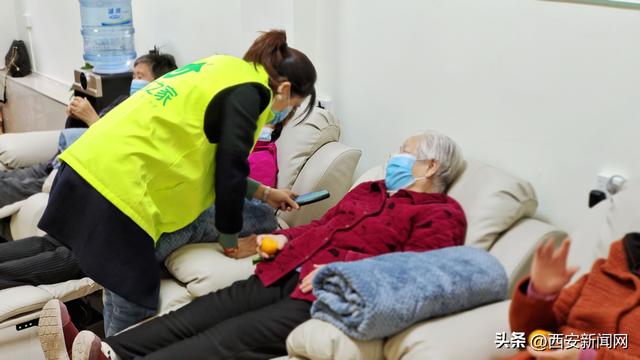 韩森寨街道咸宁社区和爱民社区养老服务中心揭牌运营「咸宁社区、爱民社区养老服务中心揭牌运营」  第2张