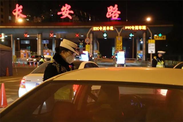 西安疫情来势汹汹，但并没有吓倒这座古城「西安市第八医院骨科病院50名医护人员主动递shang请愿书」  第6张