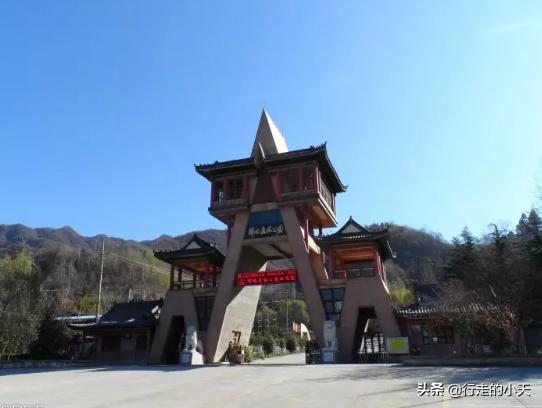 西安旅游攻略之秦岭篇「秦岭主峰鳌山和四十里跑马梁可见第四纪冰川地貌壮观」  第13张