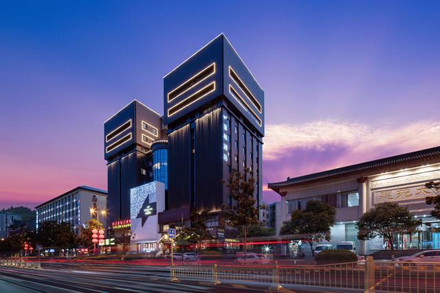 西安休闲套装搭配菲林酒店（西安钟鼓楼旗舰店）酒店「菲林酒店(西安钟鼓楼旗舰店)」  第1张
