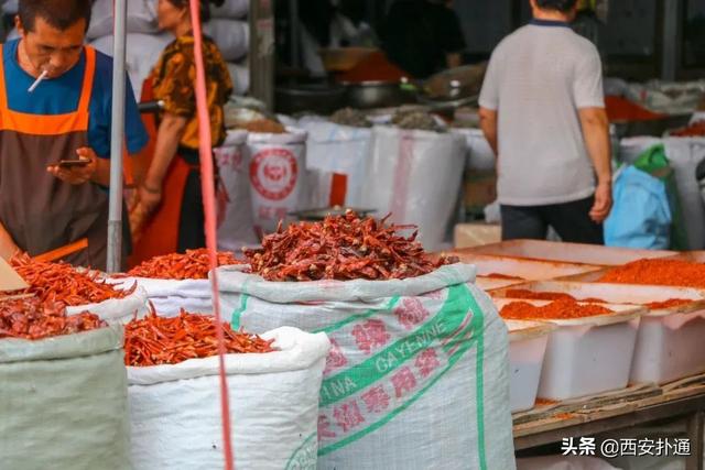 西安旅游攻略之早市篇「西安休闲食品批发市场，西安东关集市开业时间还不久」  第49张