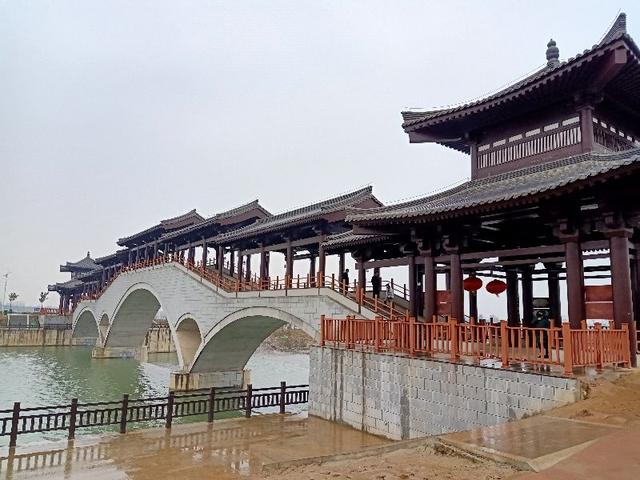 西安雁鸣湖风雨廊桥上的风雨廊桥，美丽的风雨廊桥「西安市中心的涝河上叫什么名字」  第2张