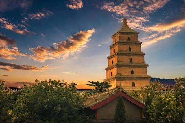 西安旅游攻略：西安大雁塔的由来「西安大雁塔唐僧在西安的那个楼叫什么，大雁塔到底叫什么」  第2张