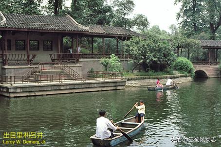 1980年西安图集中的老照片中，他出目里利吕井的名字惹的祸「1980年的西安市是什么样子的」  第14张