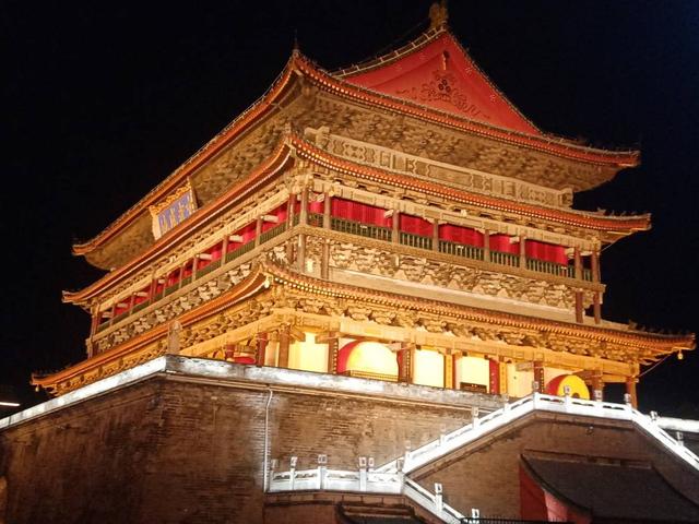 西安鼓楼前一座小二层是什么建筑「西安钟鼓楼是一座楼吗」  第6张