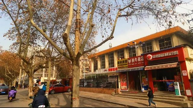 西安装车灯的市场叫什么位置啊「西安哪里可以买到应急灯」  第3张