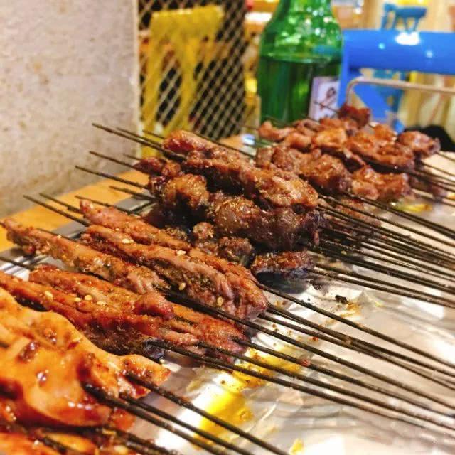 西安什么木烤肉串最出名「西安超大超长烤肉串」  第23张