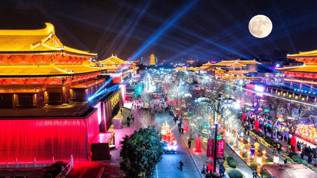 你知道西安的夜生活有多好吗?夜色下的西安建筑有多美? 第1张