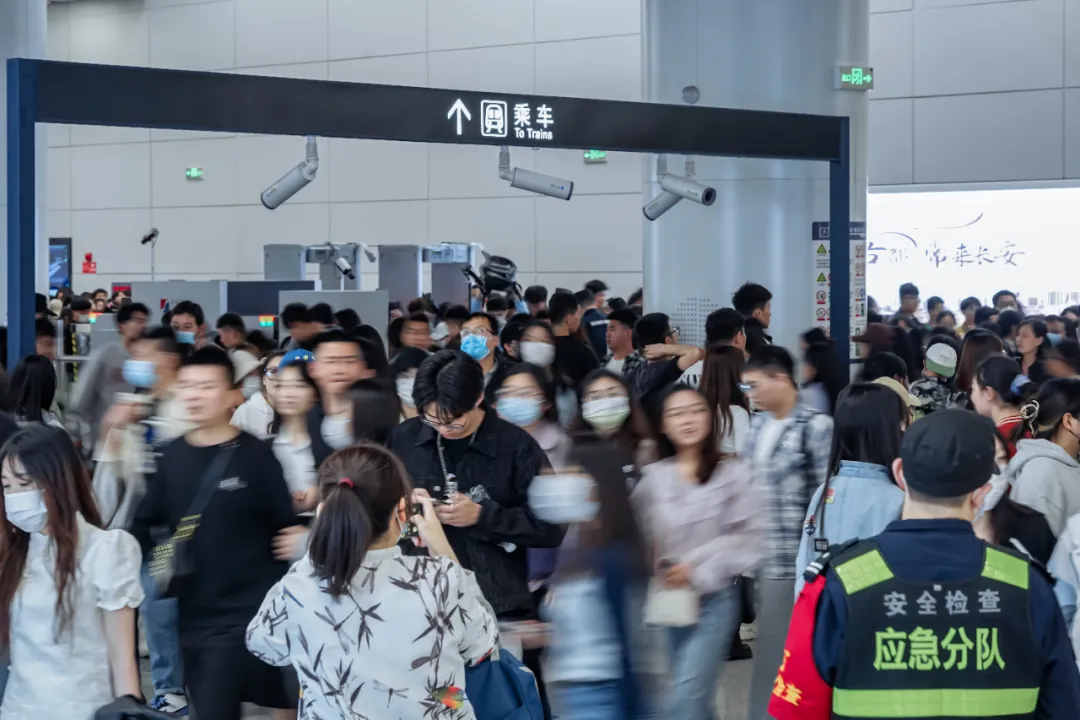 人人人人人西安地铁人人人！463.93万人次！  第2张