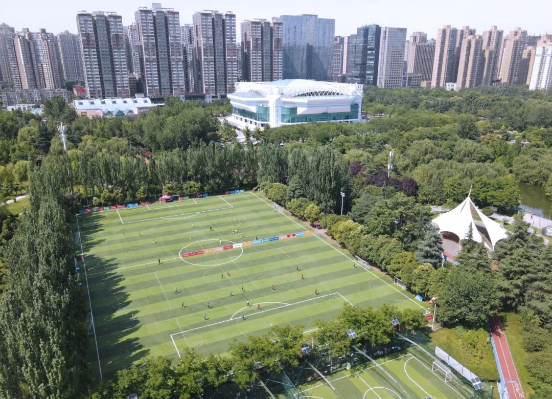 中国城市少儿足球联赛西安赛区开幕!近百支球队参赛! 第1张