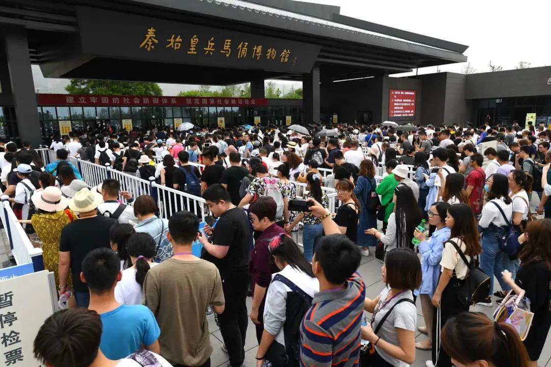 西安旅游其实一直在这样玩？出现48首唐诗的《长安三万里》火了-第10张图片