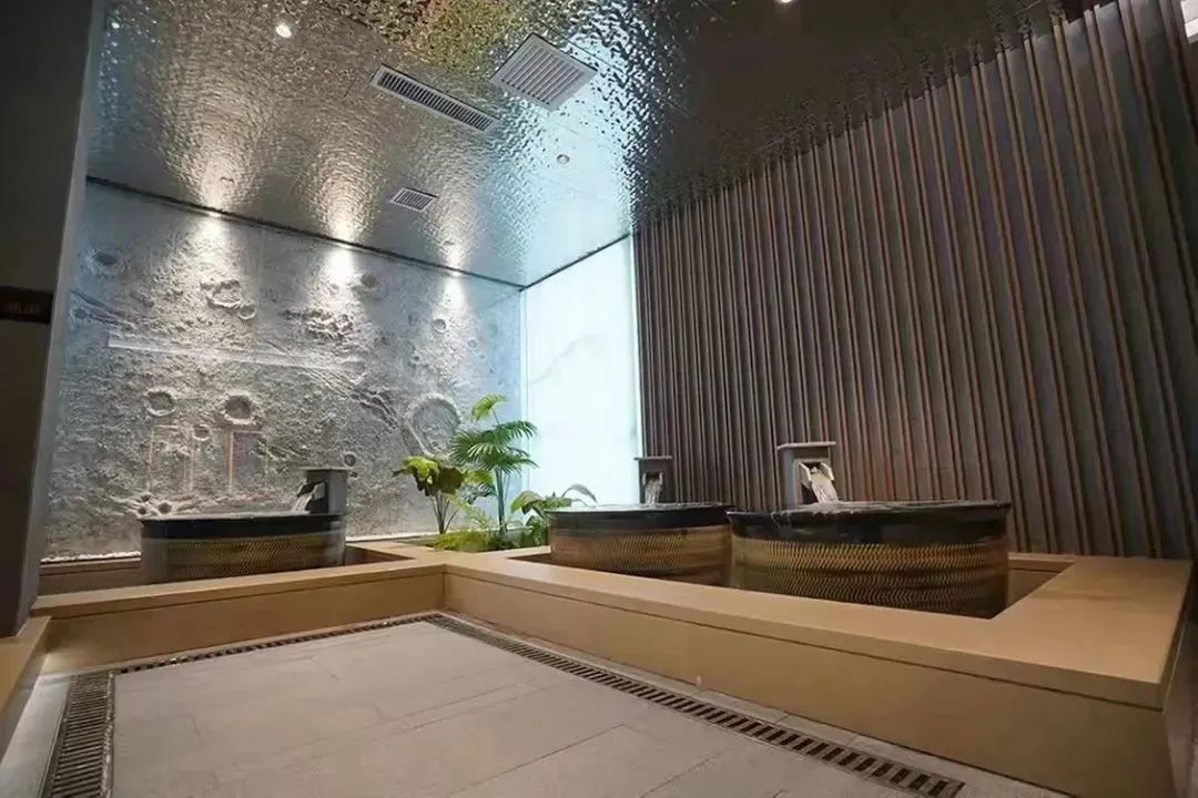 56元享汤泉壹号1大1小浴资套票，99元享汤泉壹号2大2小浴资套票，套餐均含洗浴、桑拿...-第5张图片