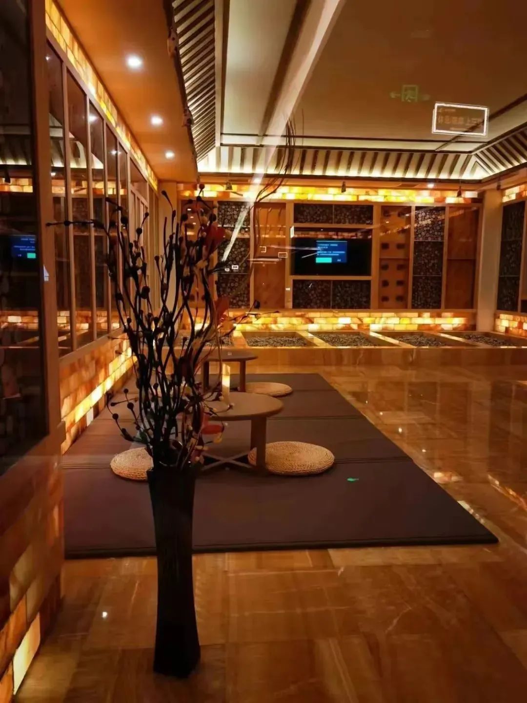 56元享汤泉壹号1大1小浴资套票,99元享汤泉壹号2大2小浴资套票,套餐均含洗浴、桑拿... 第13张