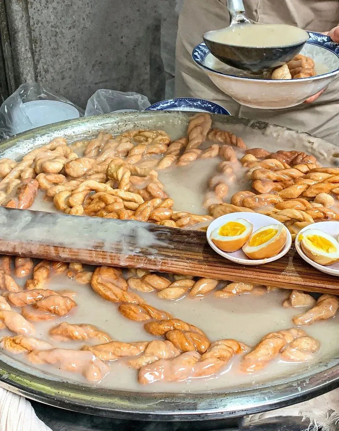 遍地碳水美食，逛上千遍也不厌！最适合citywalk的千年古都！-第107张图片
