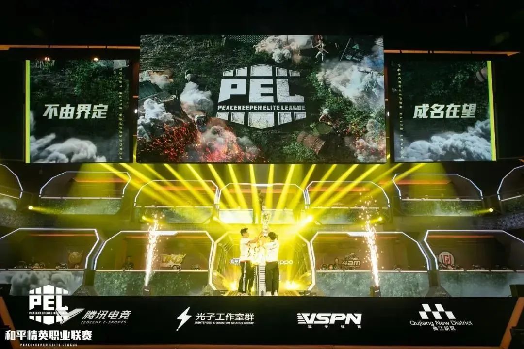 太值得去啦!西安这4个夜间潮流街区 第11张