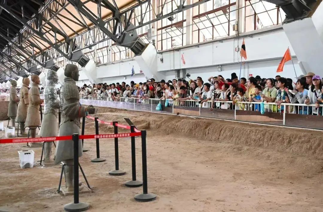 黄牛和旅行社“功不可没”！陕西历史博物馆、西安博物院一票难求？-第2张图片