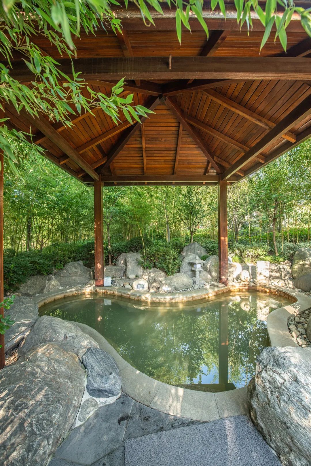承包你的整个冬天！西安这5个温泉泡汤好去处！  第19张
