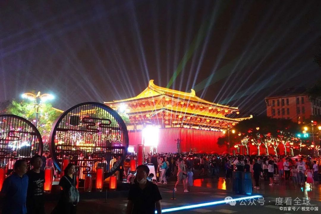 感受千年文化回溯之旅！大唐不夜城在西安哪里？唐朝的魅力重现！-第2张图片