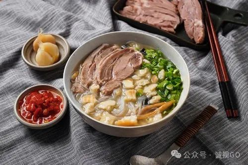 细数陕西西安那些年挤过的热门景点：解锁碳水之都的美食密码-第1张图片