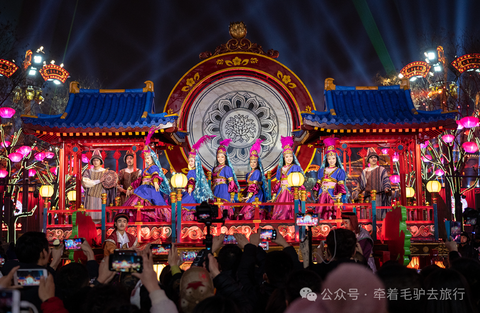 看看西安的夜晚,大唐不夜城的夜景美图,为何几年热度居高不下? 第5张