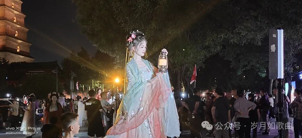 快来西安欣赏完美夜景！西安大唐不夜城美轮美奂-第6张图片