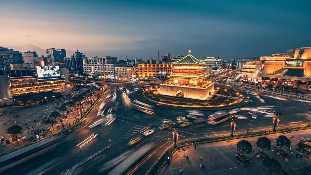 西安夜晚娱乐！真的不想来西安吗？看看西安繁华的风景！-第2张图片