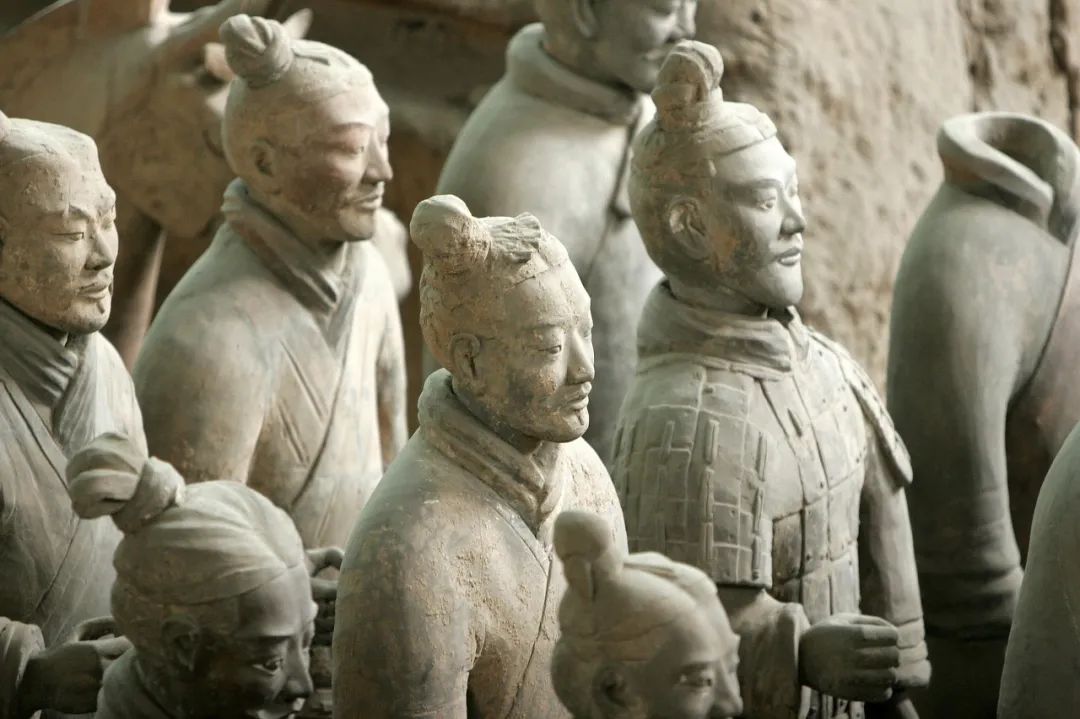 西安夜晚娱乐！真的不想来西安吗？看看西安繁华的风景！-第6张图片