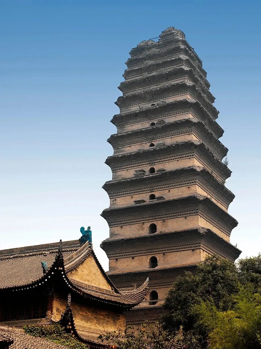 西安夜晚娱乐！真的不想来西安吗？看看西安繁华的风景！-第12张图片