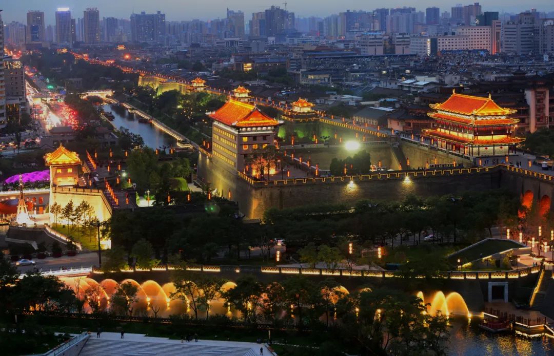 西安城墙的夜晚,西安夜晚娱乐,美不胜收的夜晚的美 第19张