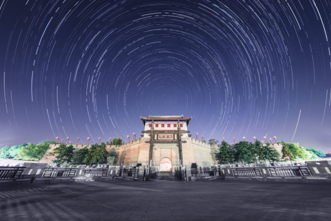 西安城墙的夜晚,西安夜晚娱乐,美不胜收的夜晚的美 第20张