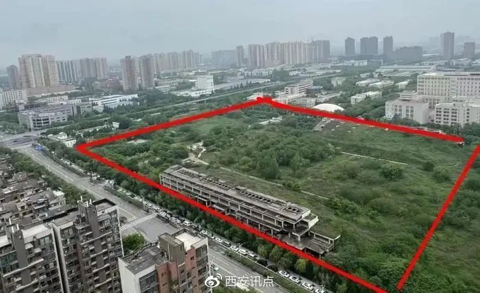  你没见过的烂尾楼？谁能想到前身竟然是公园？西安旅游打卡点-第2张图片