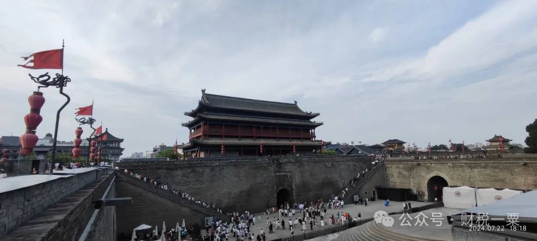 西安城墙上，看落日、吹晚风，穿越时空——西安旅游攻略分享-第6张图片