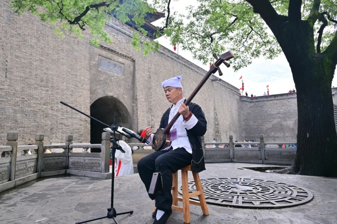西安旅游:西安城墙国庆氛围别样浓!遍地“中国红” ! 第23张