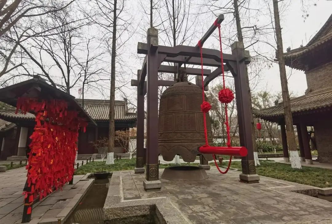 来西安旅游娱乐,千年古韵与烟火人间的完美邂逅——小雁塔 第5张
