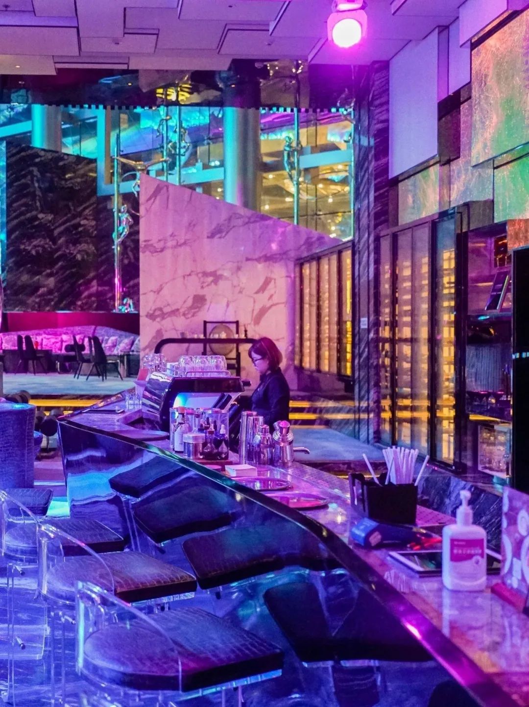 西安喜欢喝酒的有去处了,曲江夜店酒吧娱乐休闲,玩转曲江夜生活! 第11张