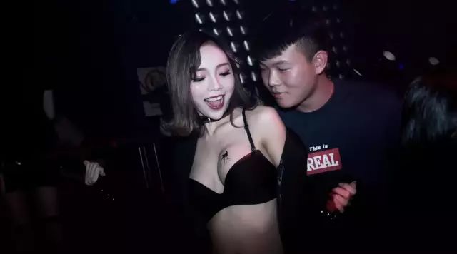 西安夜店酒吧最新排名推荐，夜娱不知道去哪里看过来-第2张图片