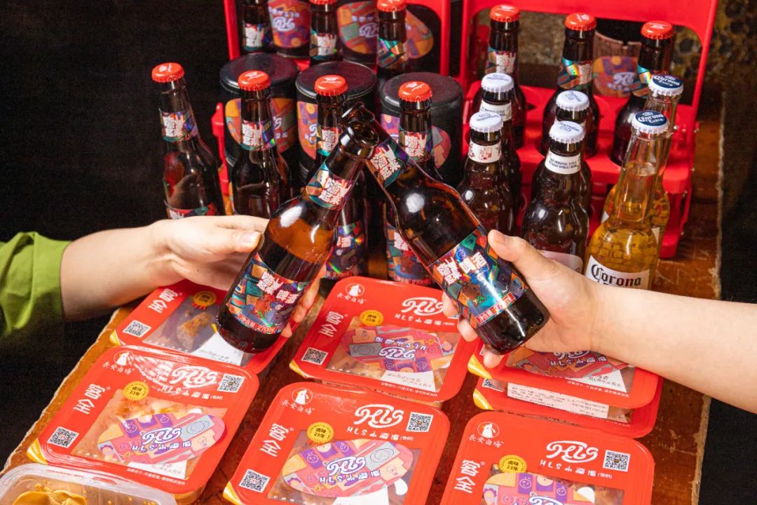 下班不知道去哪里？西安民谣酒吧：喝掉这杯中的酒，忘掉所有哀愁！-第42张图片
