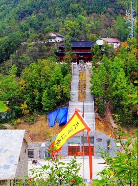 西安周边2h直达，探秘天蓬山寨的春日奇境！五一逃离城市计划！-第2张图片